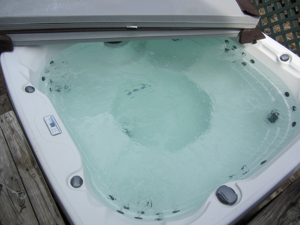 New hot tub with Ozonator